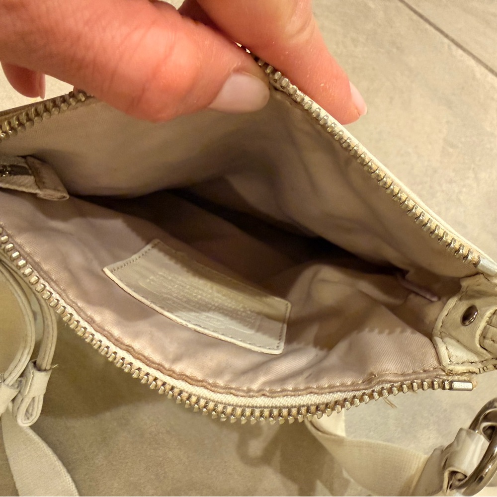 Used Coach Light Khaki/Cream Sateen Signature Swing Pack Crossbody - Picture 12 of 16